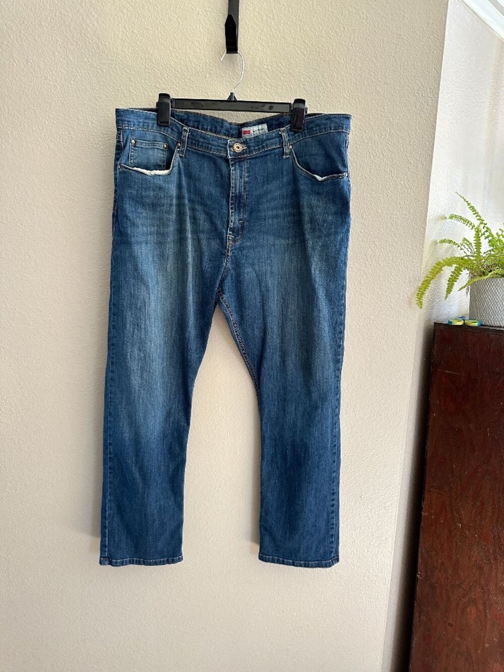 Wrangler Mens Slim Straight Blue Denim Jeans Size 40x30 Cotton Blend Classic Fit